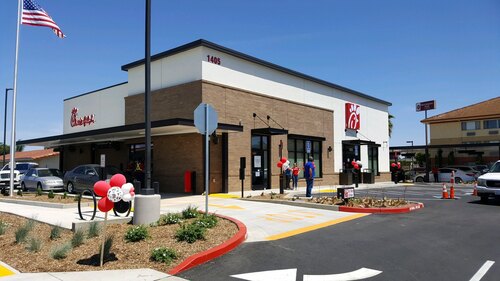 Manteca Hwy 99 Yosemite Ave Location Chick fil A